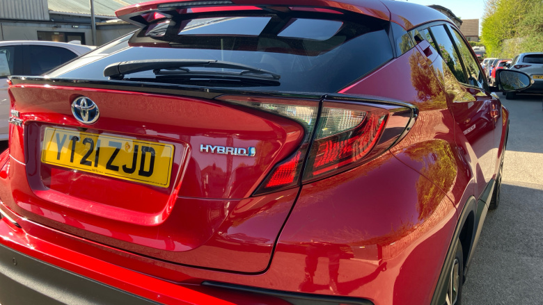 Toyota C-HR 1.8 Hybrid Design 5dr CVT Hybrid Hatchback